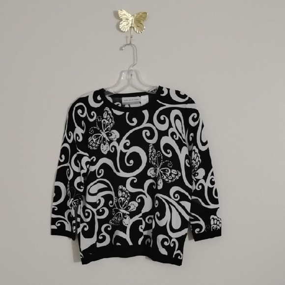 Alfred Dunner Tops - Alfred Dunner Whimsical Abstract Black & White Butterfly  Beaded Top Size PM